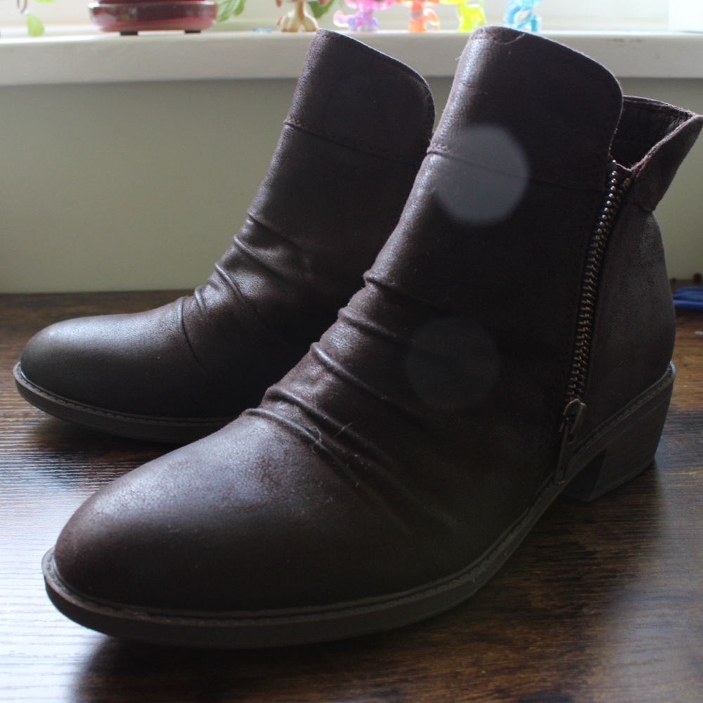 Denver Hayes | Brown Ankle Boots with Side Zipper | 9 1/2 M